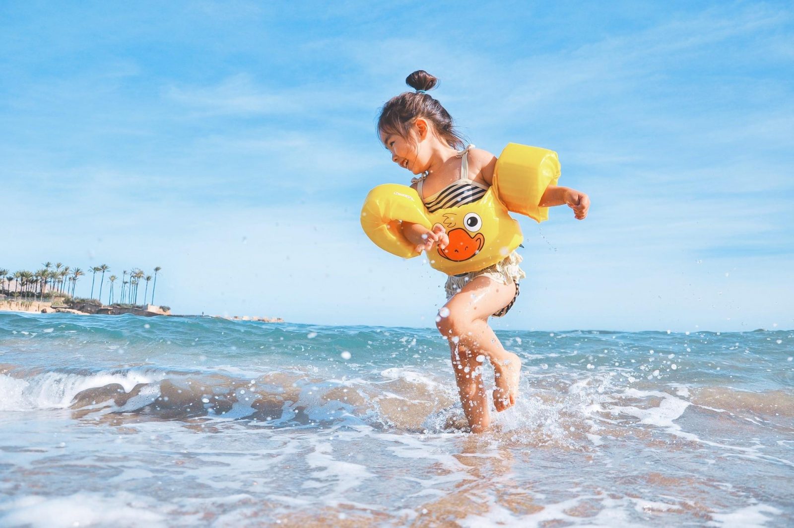 Dziecko bezpieczne na wakacjach –  porady dla rodziców i dzieci.
